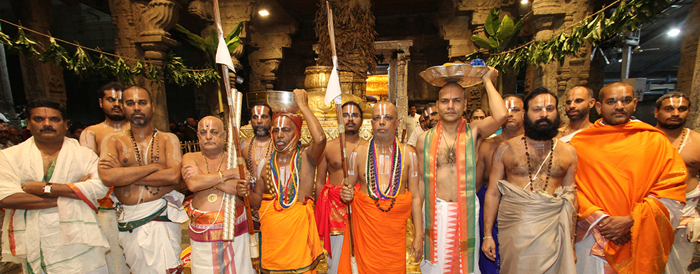 SRINIVASA CHATRUVEDA HAVANAM  FESTIVAL VISAKHAPATNAM