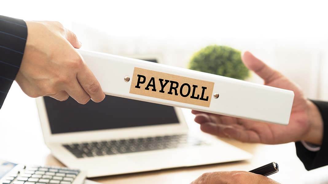 3 Reasons Why Managing Your Payroll In-House is a Bad Idea