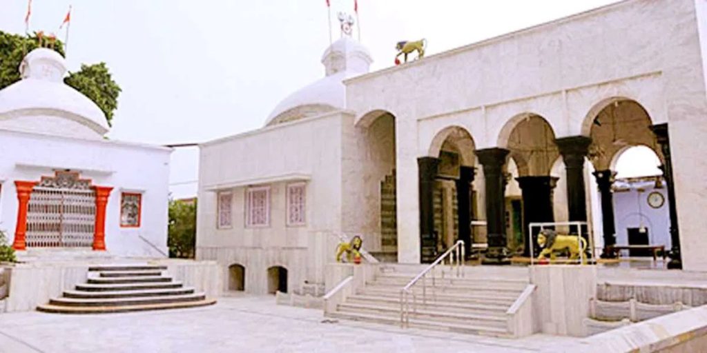 Katyayani Mandir Vrindavan temple complex with white marble structure and arches