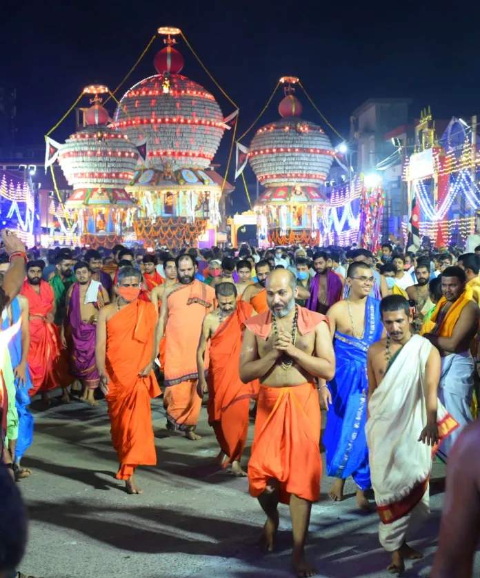 Paryaya festival procession at Udupi Sri Krishna Temple with priests and devotees