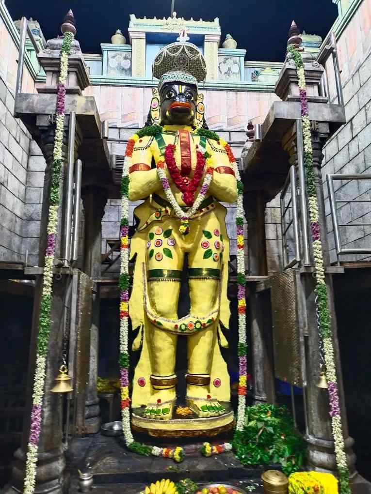 Towering idol of Namakkal Anjaneyar standing in prayer posture at the famous temple in Tamil Nadu.
