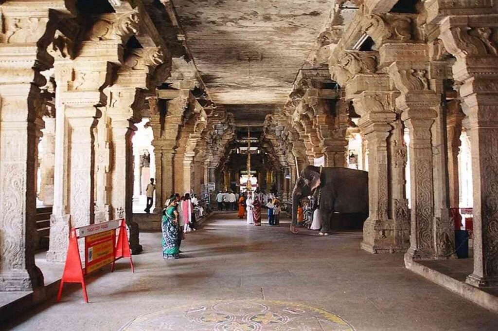 Spacious pillared corridor inside Sri Ranganatha Swamy Temple, Srirangam, Tiruchirappalli.